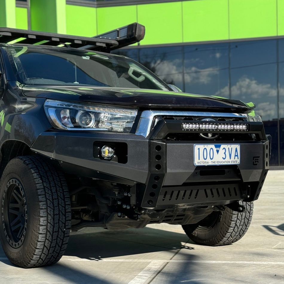 N80 Toyota Hilux 2015-2020 Low Line (Winter) Bull Bar [Includes Bolt on light bar hoop]